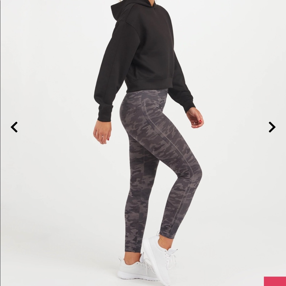 Spanx Look at Me Now Leggings in Heather Camo NWT